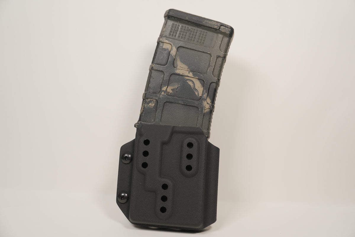 FUNDA RIGIDA PARA CARGADORES 5.56