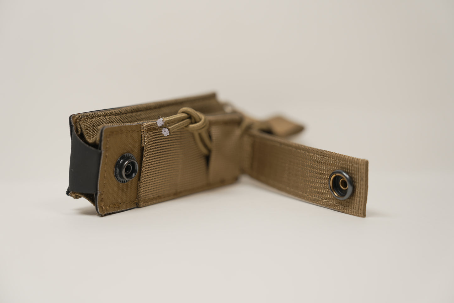 FUNDA PARA CARGADOR DE CORTA